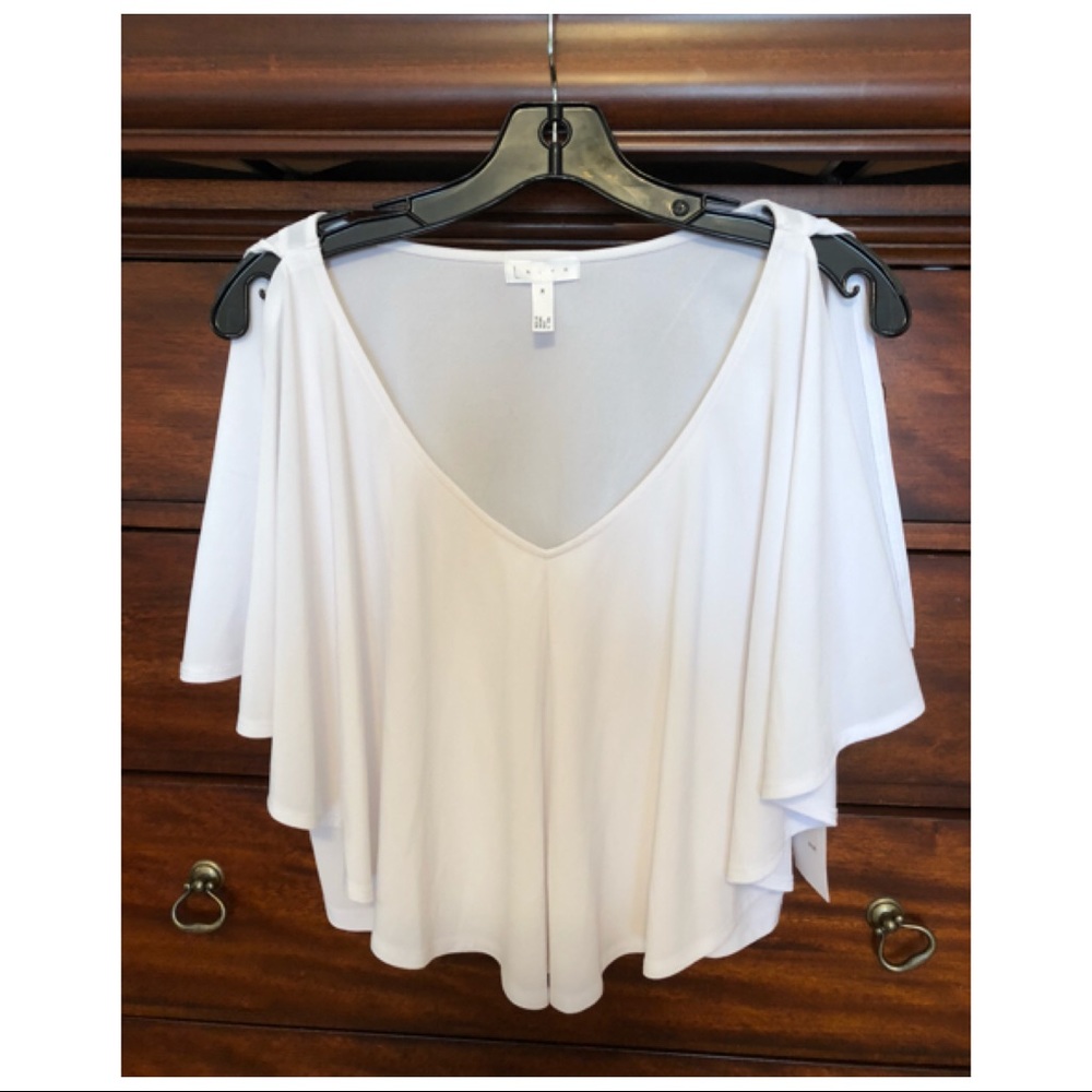 NWT Leith cold shoulder top, size M